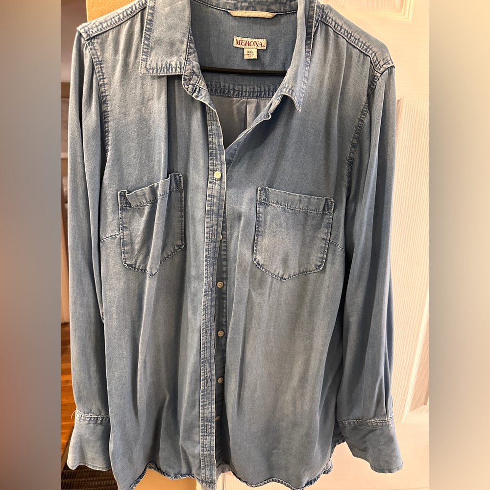 Merona Chambray Denim Blue Button Down Shirt